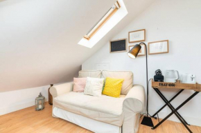 Cosy flat in Bica - near the tram!